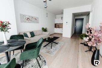 RentHub | E2Tower | 20.poschodie | 2i byt | panoramatický vý - 2