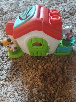 Domček Clementoni - 2