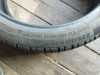Zimné Continental  225/40 R19 V - 2