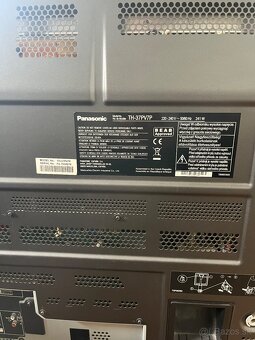 Televízory Sharp a Panasonic - 2
