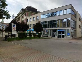 prenájom priestorov po banke v centre mesta Ružomberok - 2