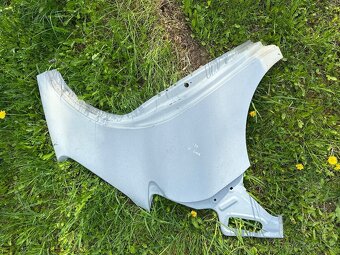 Predám airbagy Pasy Ecu Dvere Nárazník Kapota Yaris 2006- - 2