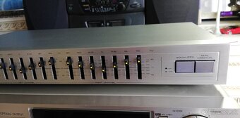 Pioneer eqalizer GR-331v krasnom vstave - 2