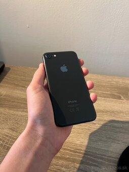 iPhone 8 64 gb Black - 2