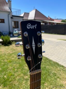 Predám gitaru Cort AD810 :) - 2