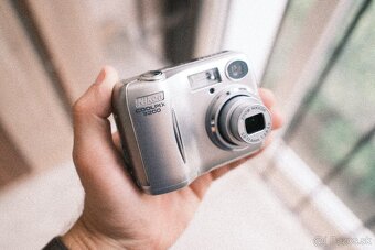 Nikon Coolpix 3200 - zanovny - 2