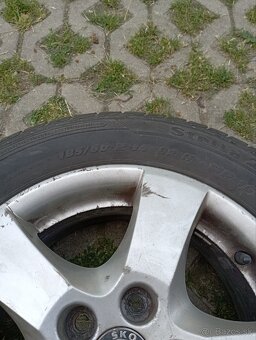 Predám hliníkové disky s letnými pneumatikami na škodu fabia - 2