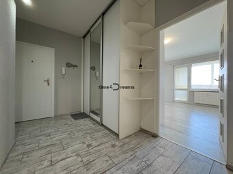 Na predaj: VEĽKY 3 ib + LOGGIA + ŠPAJZA + KUMBAL + PIVNICA - 2