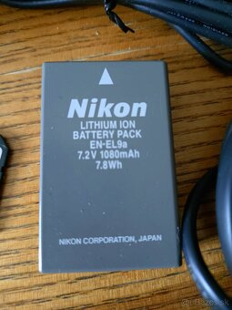 Nikon D3000 - 2
