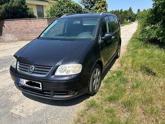 Volkswagen Touran 2.0 tdi DSG - 2