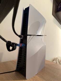 Playstation 5 Slim 500GB s mechanikou + 2x dualshock - 2