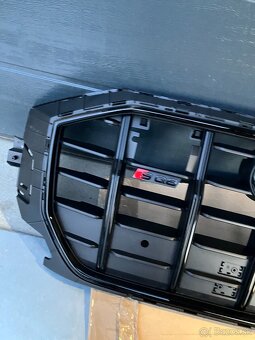 maska mrizka grill audi q8 19- cerna sq8 - 2