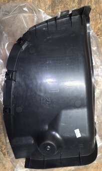 PODBLATNIK KIA   a2048803424 - 2