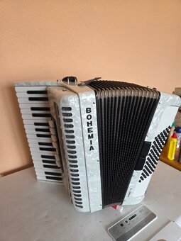 Predám akordeón Weltmeister - 2