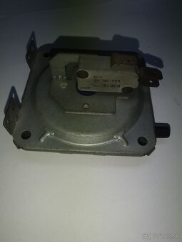 Manostat tlaku vzduchu Honeywel C6065A 1028:2 - 2
