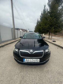 Škoda Superb combi 2.0 TDI DSG 4x4 Elegance - 2