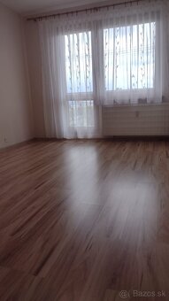 ZNÍŽENÁ CENA Predám pekný, slnečný,priestranný 3-izbový byt - 2