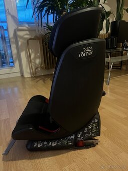 Autosedačka Britax Römer Advansafix IV M - 2