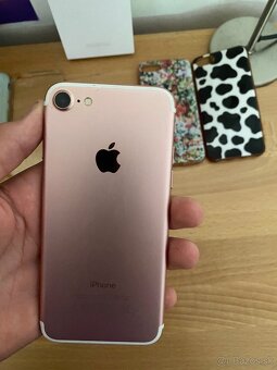 Predam iphone 7 128 gb - 2