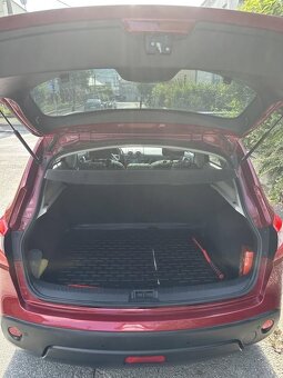 Nissan Qashqai 2.0 dci tekna 4x4 a/t - 2