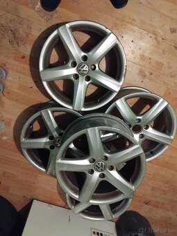 Predam alu disky 5X112 r 17 5 kusov - 2