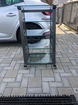 Predám stojan na HIFI - 2