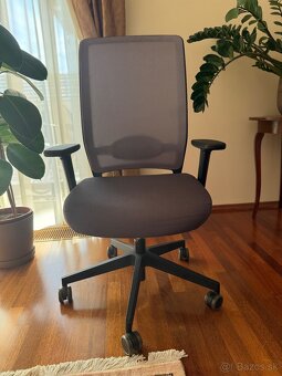 Kancelárska stolička. - 2