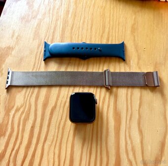 Apple Watch Series 4 44mm, Stainless Steel, Gold - 2