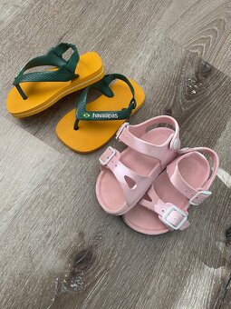 Dievčenské sandálky velk.20 - 2