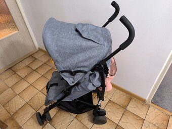 GOLFOVÝ KOČÍK - 2