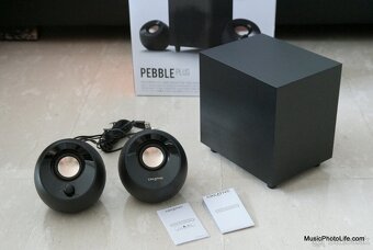 Creative Pebble plus a Creative Stage SE mini - 2