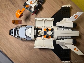 LEGO City 60226 Mars Research Shuttle - 2