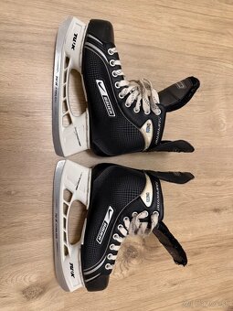 Korčule BAUER ONE05 - 2