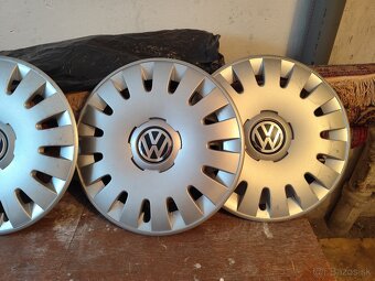 Predám 4 ks puklice VW R16" - 2