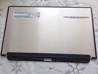 predám 12,5" LED SLIM displej z notebooku B125HAN02 - 2