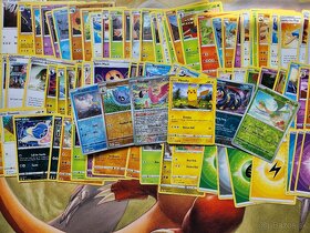 Pokemon karty 100 kusový balík + Pikachu (7 eur) - 2