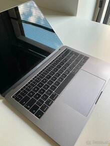 MacBook Pro 13" 256GB 2017 i5 - 2