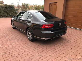 Predám vw Passat Rv 2018 limuzína Dsg R line 88 kW - 2