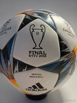 Futbalová lopta - 2