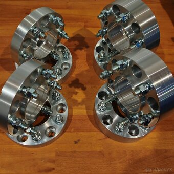 Rozsirovacie podlozky 6x139,7 aj s vystredenim kolesa - 2