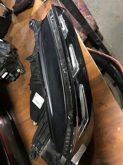 Vw touareg 3 pravý svetlomet Led matrix - 2