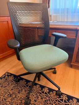Kancelárska stolička. - 2
