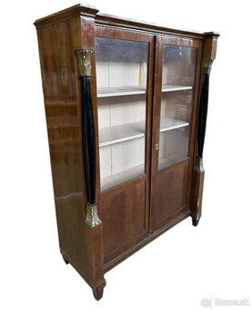starožitná Vitrínová knižnica - 2
