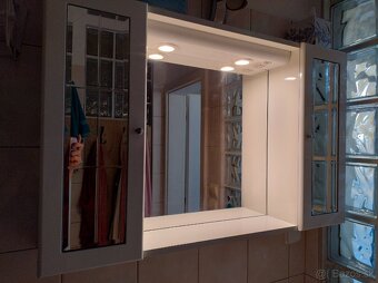 Skrinka do kúpeľne - 2