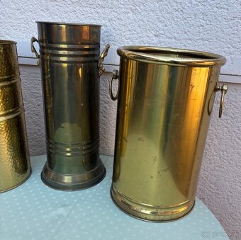 MOSADZNÉ STOJANY NA DÁŽDNIKY - 2