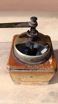 Mlynček na kávu - 2