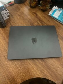MacBook pro M3 pro čip - 2