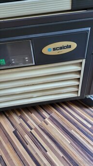 Scaliola chladnička na zákusky - 2