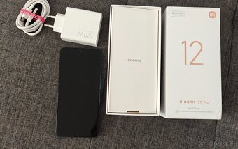 12 T Pro - 2