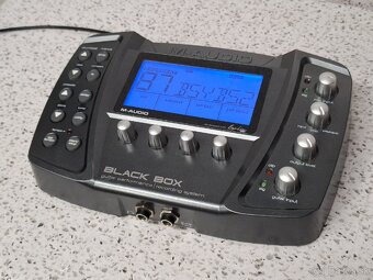 M-Audio Black Box - kytarový multiefekt/zvuková karta - 2